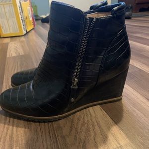 SOUL Naturalizer size 9 wedge booties